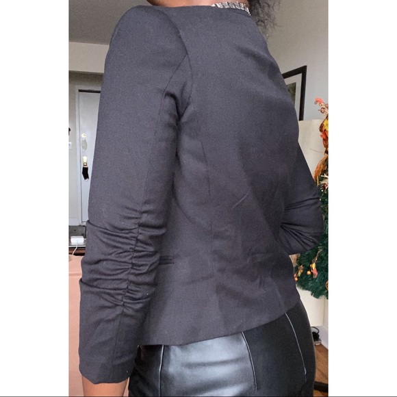 Blazer - Picture 3 of 4